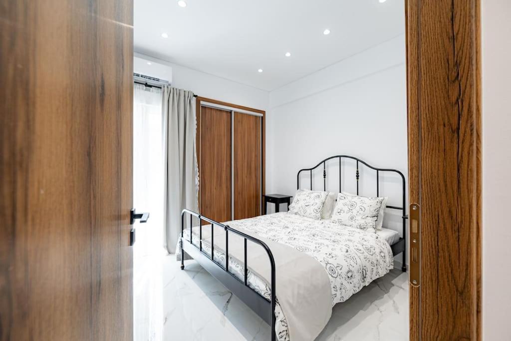 אתונה Spacious And Modern Flat At Koukaki, Near Acropolis מראה חיצוני תמונה
