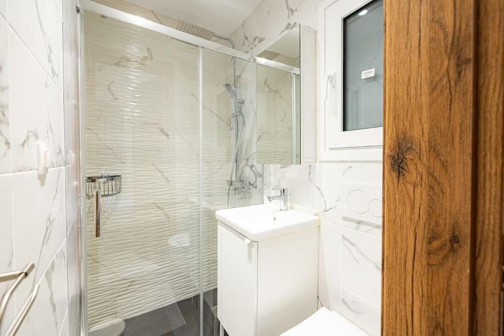 אתונה Spacious And Modern Flat At Koukaki, Near Acropolis מראה חיצוני תמונה